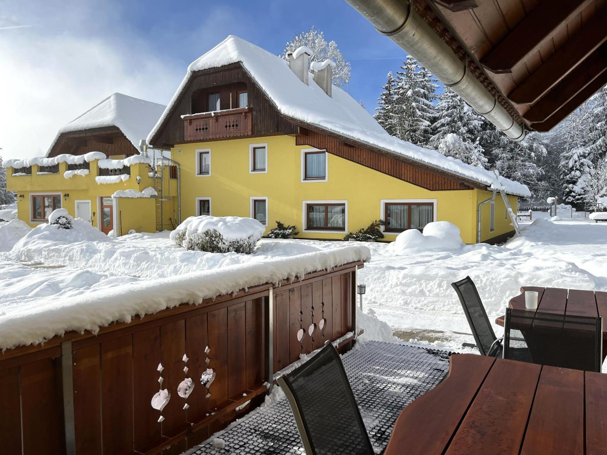 Hotel Gasthof Seeblick Zeutschach Exterior photo